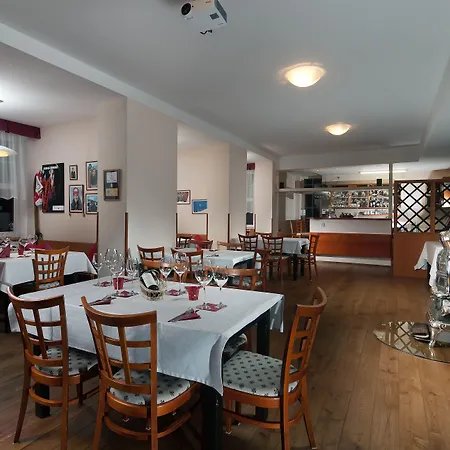 Lyzarska Bouda Domovina 3*