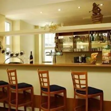 Hotel Lyzarska Bouda Domovina 3*