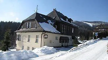 Szálloda Lyzarska Bouda Domovina 3*