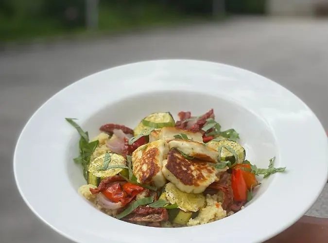 Отель Lyzarska Bouda Domovina 3*