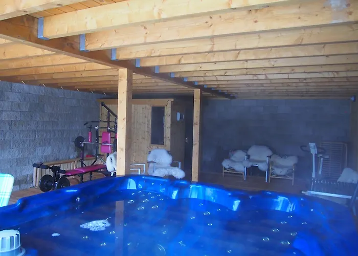 Hotel Lyzarska Bouda Domovina 3*